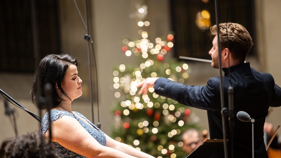 Jiří Habart a Veronika Rovná v Betlémské kapli (11. prosince 2025)