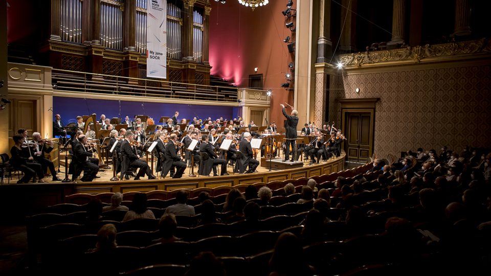 The final concert of the 94th season of SOČR in Dvořák's Rudolfinum Hall