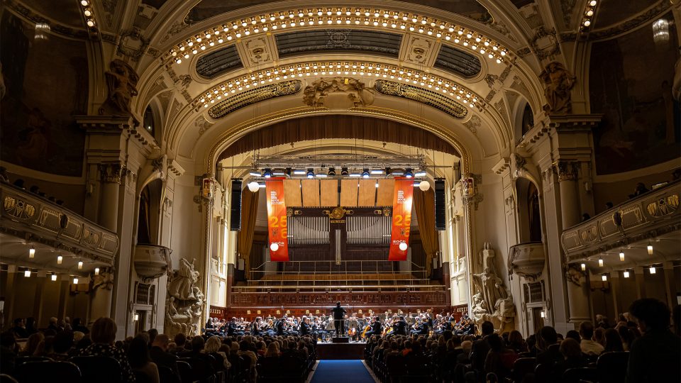 Petr Popelka (dirigent) a Symfonický orchestr Českého rozhlasu v Obecním domě