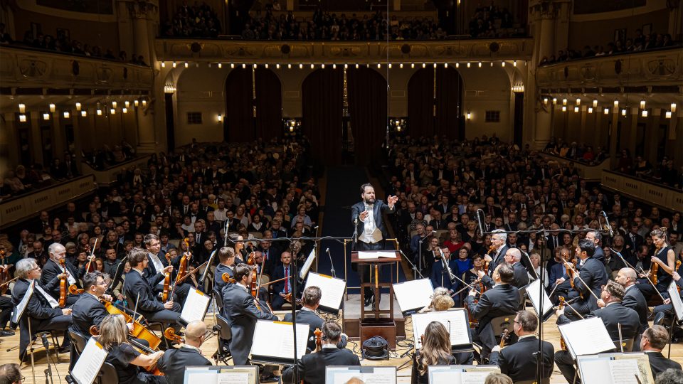 Petr Popelka (dirigent) a Symfonický orchestr Českého rozhlasu v Obecním domě