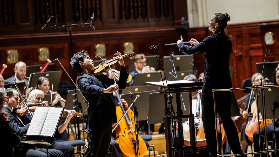 SOČR s dirigentkou Alevtinou Ioffe a houslistou Timothym Chooi