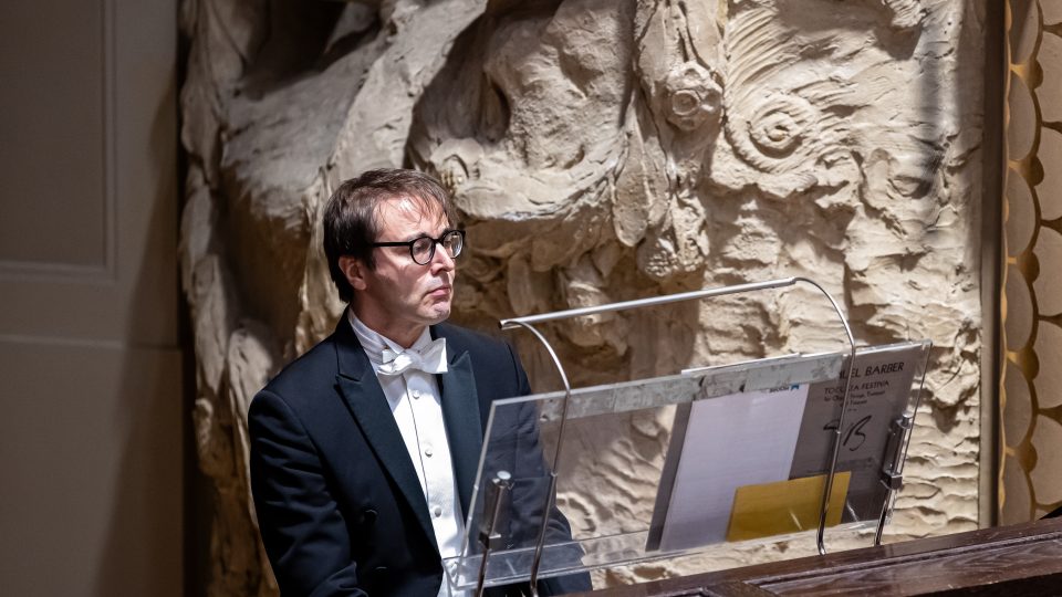 Varhaník Christian Schmitt; Saint-Saënsova Varhanní (Obecní dům, 3. listopadu 2025); setkání s umělci před koncertem: dirigent Robert Jindra a klavírista Marek Kozák