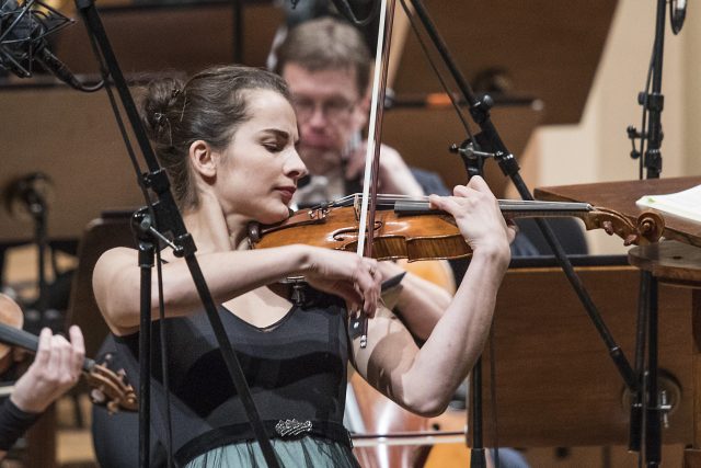 Alina Pogostkina hraje Mendelssohna, 17. prosince 2018 | foto: Filip Jandourek Alina Pogostkina hraje Mendelssohna, 17. prosince 2018